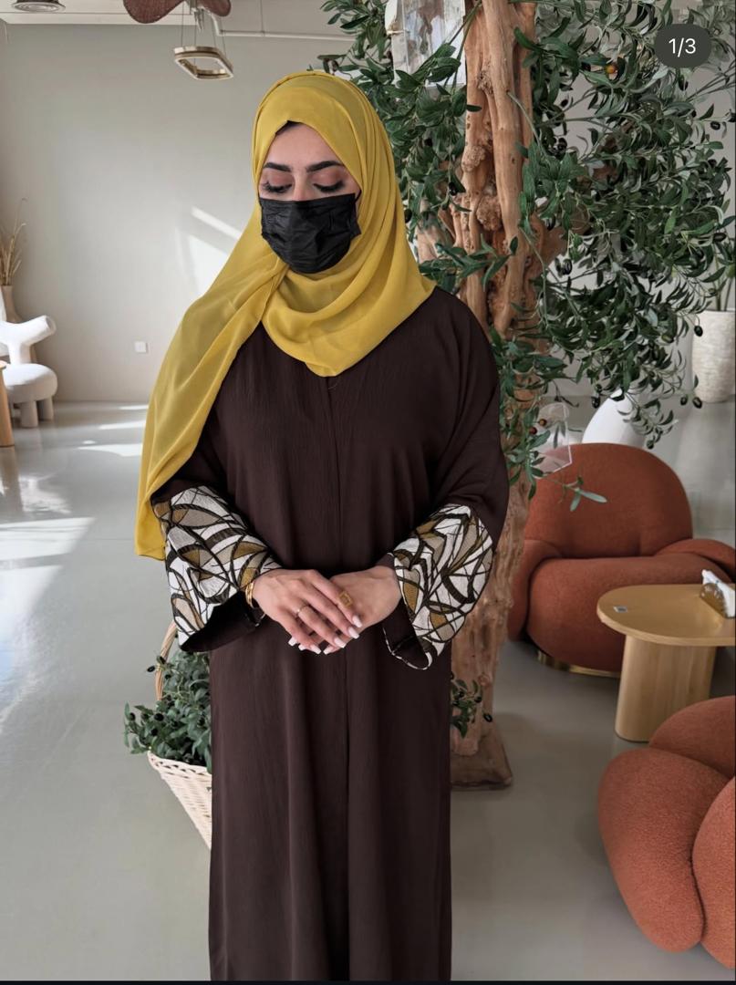 عباية سوداء بحزام